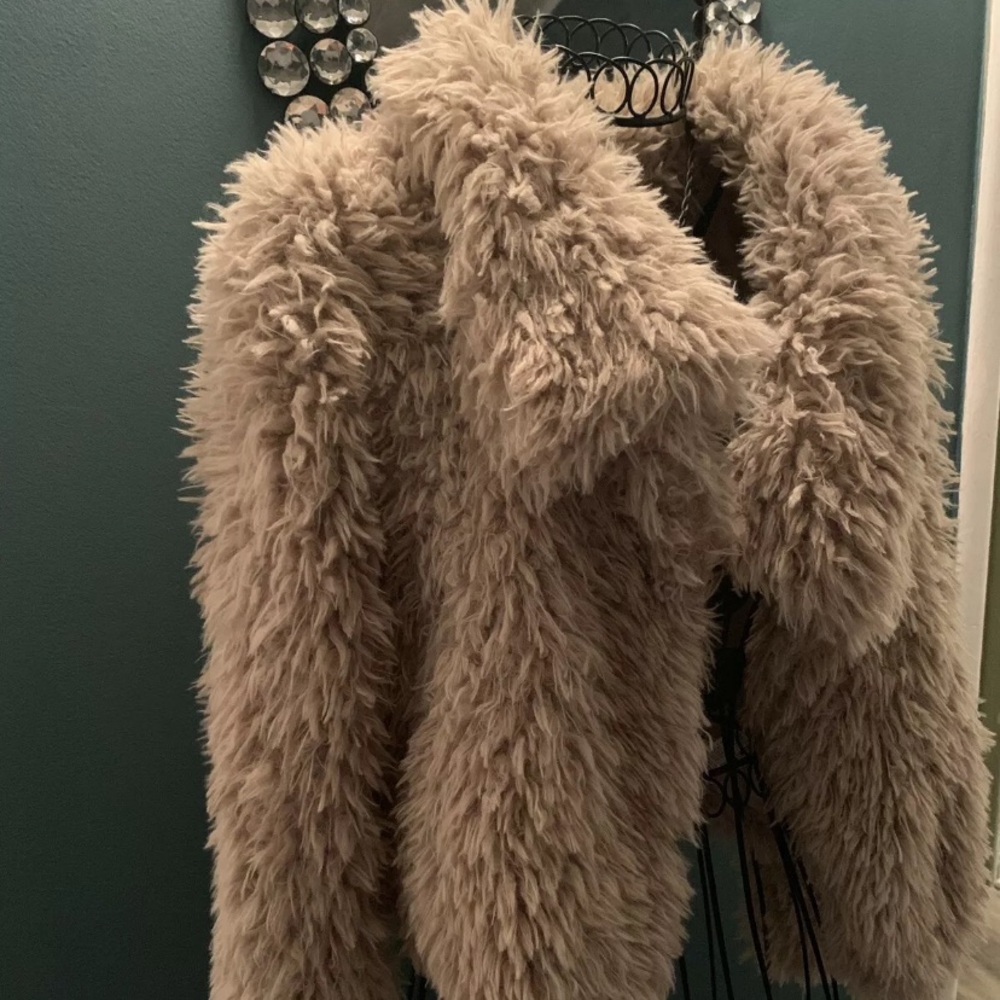 Zara basic fur faux jacket Xs